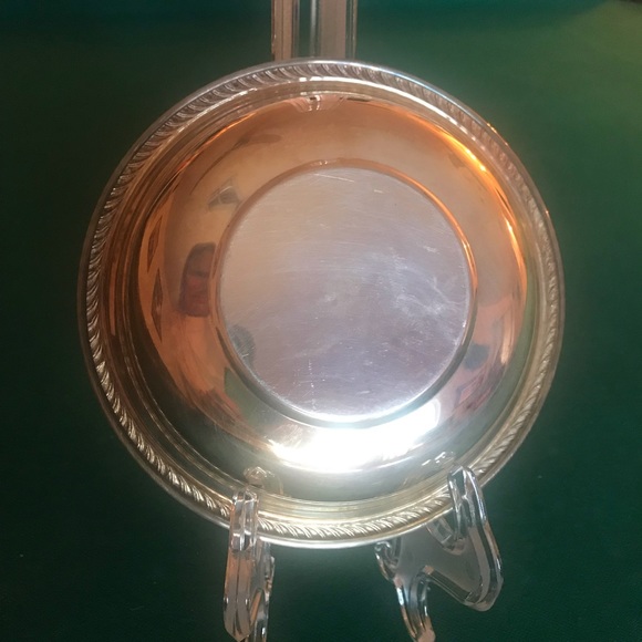 Silver Bowl by National “silver on copper” 1028 is 6 1/8” in diameter - Picture 7 of 9